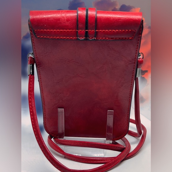 Red Pleather/Vegan Leather Crossbody Satchel - Picture 3 of 6